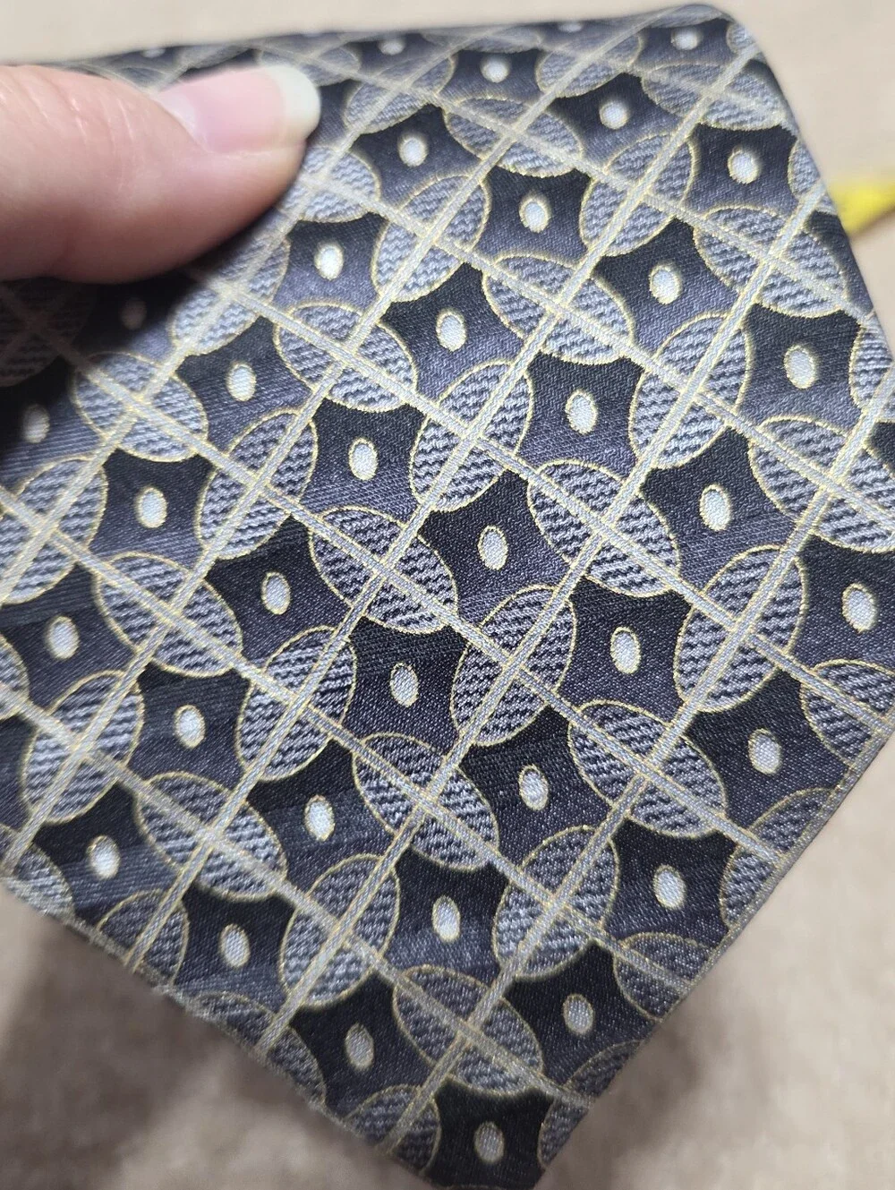 Alexander Lloyd Mens Tie Silk 63in Long Dezigner Luxury Navy Gold Office